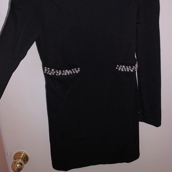 Black dress - Picture 3 of 3